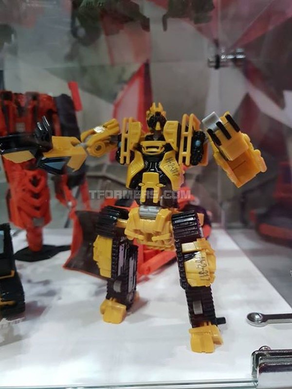 Mcmcomiccon 2018 Hasbro Pannel Devstator Shatter Skrapmetal And Cogman Studio Series Reveals  (19 of 28)